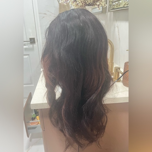 "Beautiful 18-Inch Dark Brown Ombre U-Part Wig – Never Worn!" - Picture 4 of 9